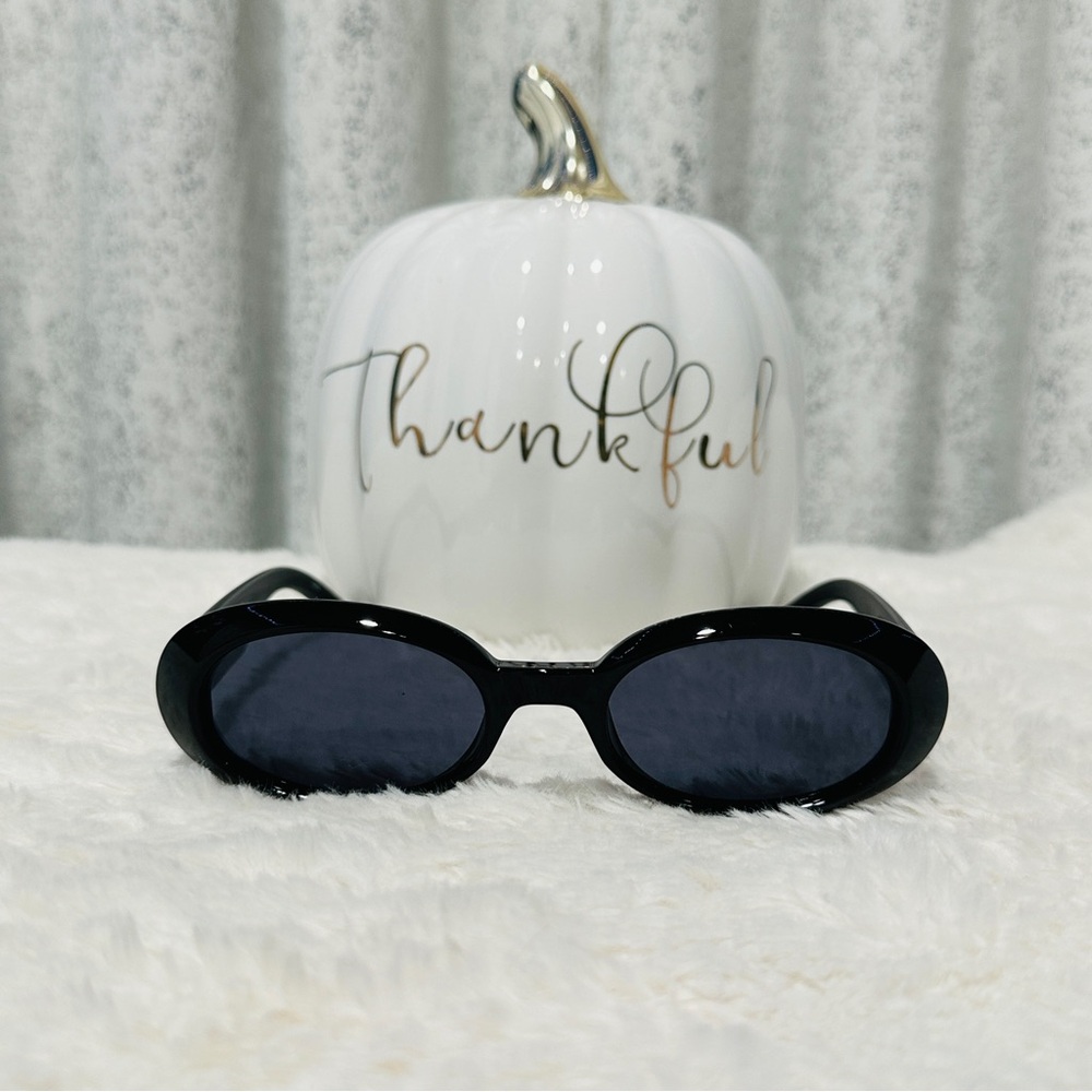 Le Specs women’s work it sunglasses in black